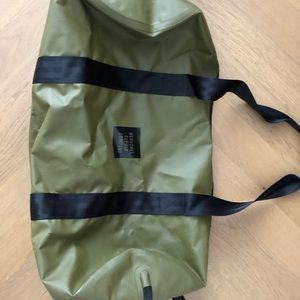 Herschel Studio duffel bag